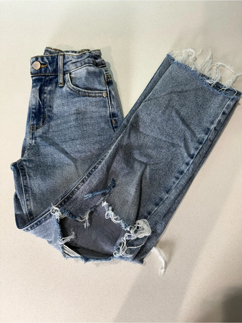 High-Rise Distressed Girl's Blue Jeans